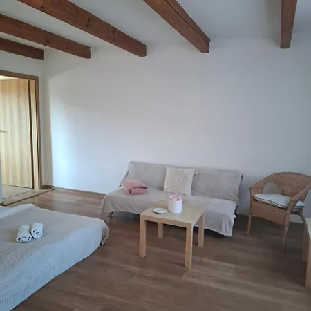 Slunecni Terezka ,penzion Pro Skupiny Se Snidani,degustaci Vin