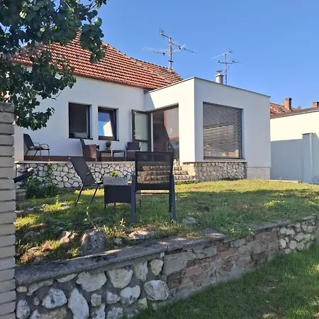 Sluneční Terezka ,penzion Pro Skupiny Se Snídaní,degustací Vín *