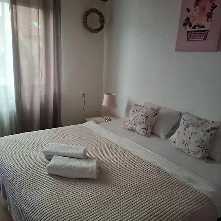 Slunecni Terezka ,penzion Pro Skupiny Se Snidani,degustaci Vin