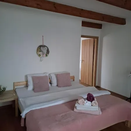 Villa Sluneční Terezka ,penzion Pro Skupiny Se Snídaní,degustací Vín