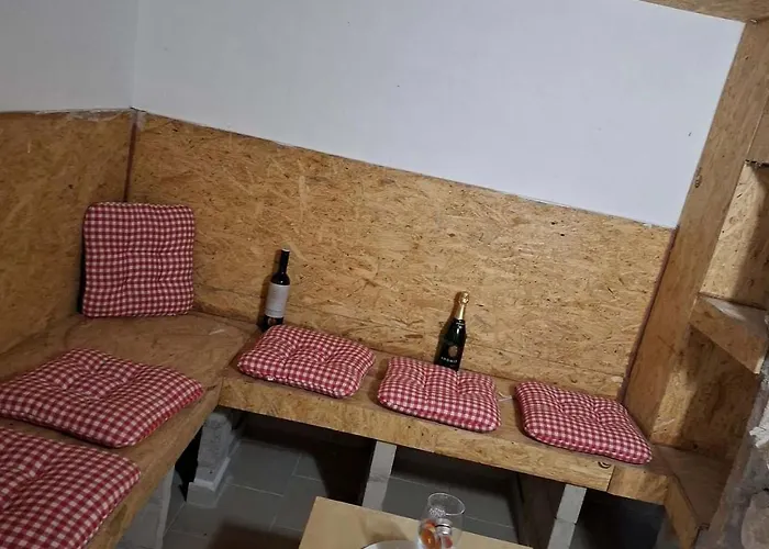 Slunecni Terezka ,penzion Pro Skupiny Se Snidani,degustaci Vin *