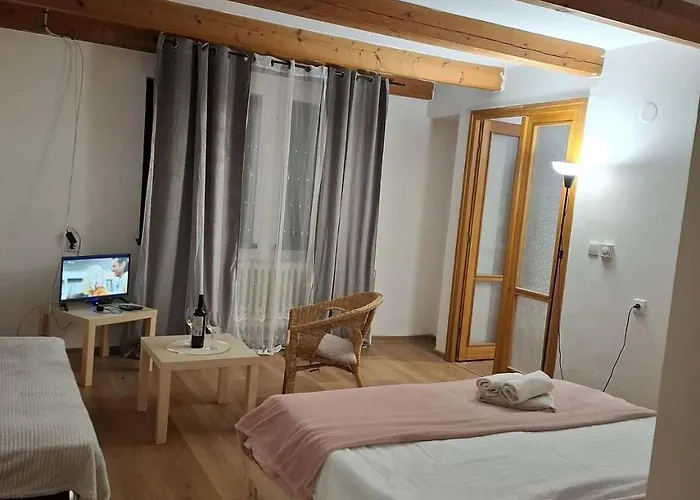 Slunecni Terezka ,penzion Pro Skupiny Se Snidani,degustaci Vin 别墅
