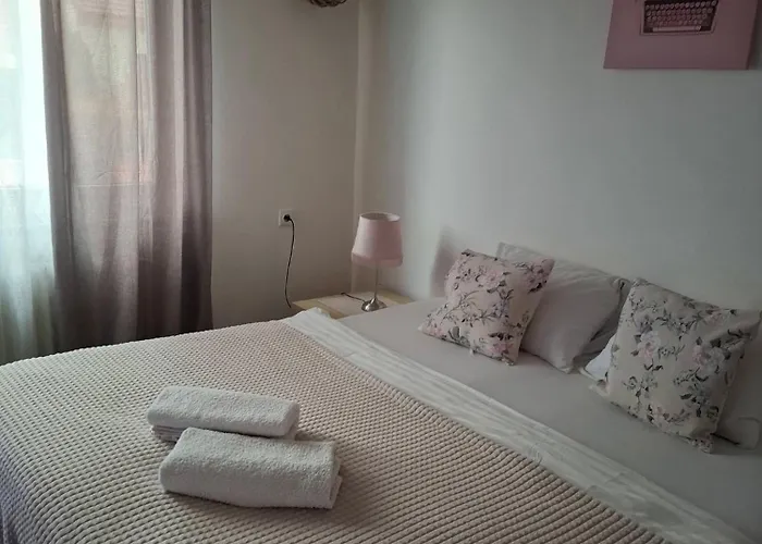 Slunecni Terezka ,penzion Pro Skupiny Se Snidani,degustaci Vin